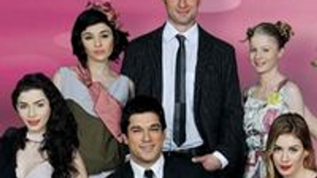 kucuk sirlar karisiyor medya