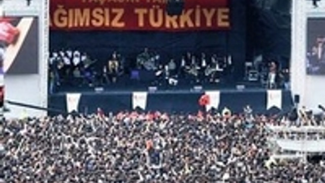 Grup Yorum rekorla döndü !