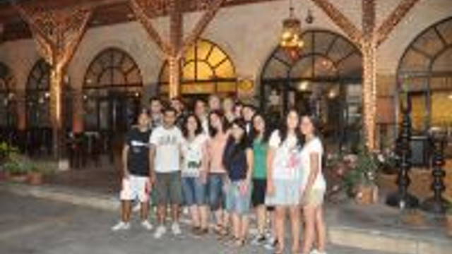 Sahan Sirehan Robert Koleji Ogrencilerini Agirliyor Guncel