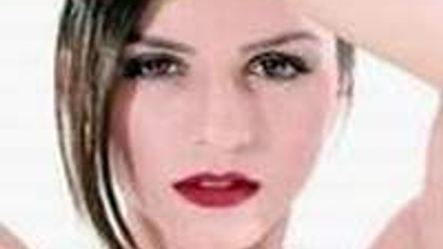 Eylem Den Seksi Klip Magazin