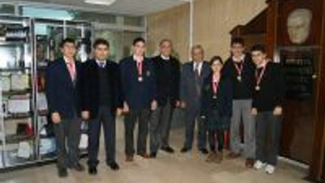 Izmir Fatih Koleji Konak Bilgi Sampiyonu Guncel