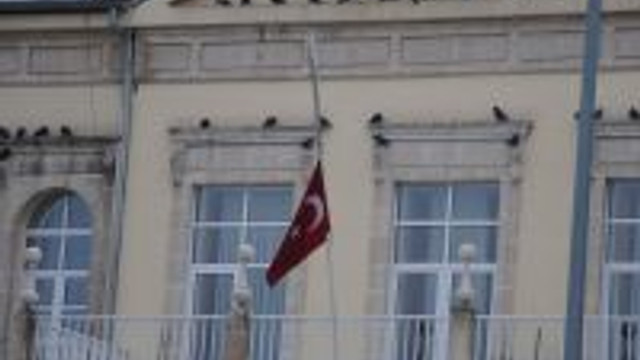 Izmirde Denktas Yasi Guncel