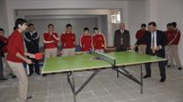 Baskan Tuna Okullara Masa Tenisi Masasi Armagan Etti Guncel