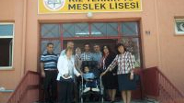 Kirikkale De Ogrencilerden Mavi Kapak Kampanyasi Guncel