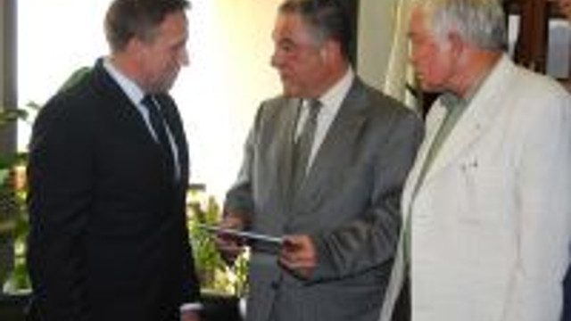 Izmir De Macar Gunu Guncel