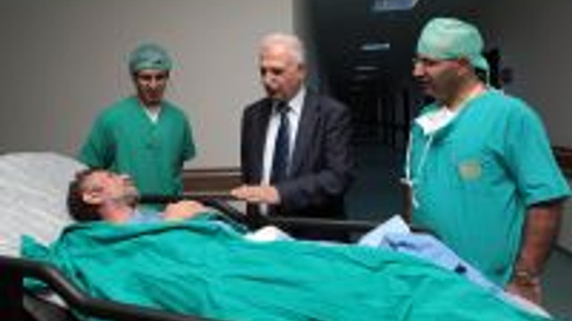 Ataturk Universitesi Nde Damar Tikaniklarinda Kok Hucre Tedavisi Baslatildi Guncel