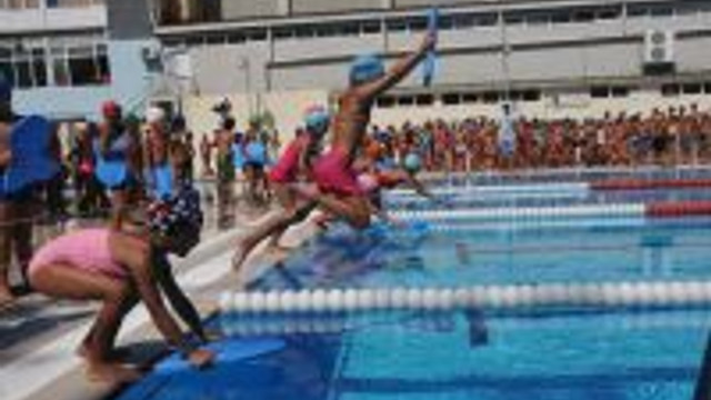 Minik Yuzuculerin Ilk Madalya Heyecani Guncel