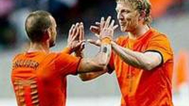 Sneijder ve Kuyt'a milli davet !