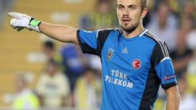 Mert yeniden kaleye!