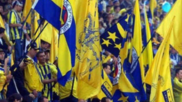 Fenerbahce Den Bayrak Cagrisi Spor Toto Super Lig