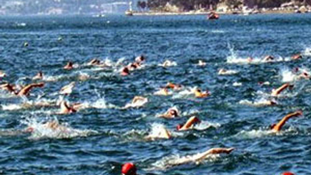 Istanbul Bogazi Nda Yuzme Soleni Diger Sporlar