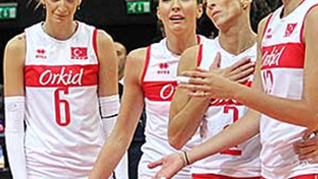 Filenin Sultanları Hollanda'ya 3-0 yenildi