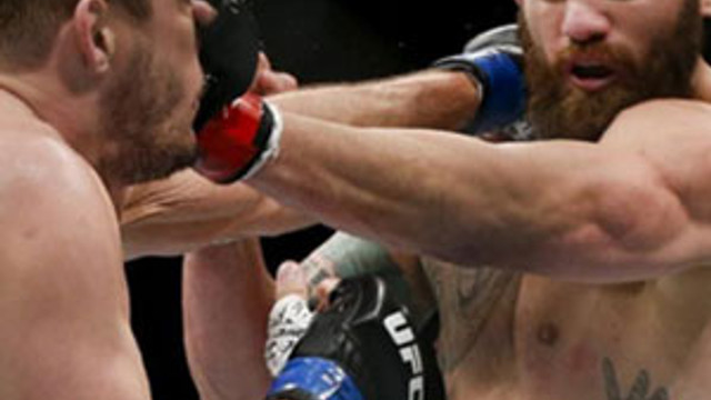 UFC dövüşünde dehşet olay !