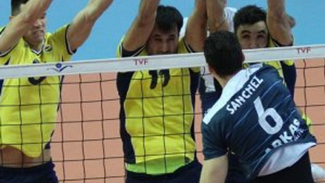 Fenerbahçe set vermedi !