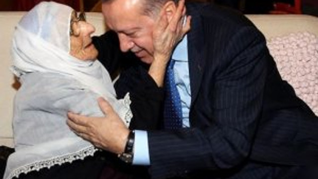 Cumhurbaşkanı Erdoğan Sofuoğlu'nun evini ziyaret etti