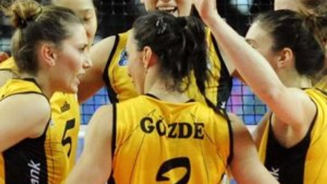 VakıfBank yarı finale yükseldi