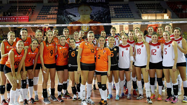 Efsane isimler son kez sahaya çıktı