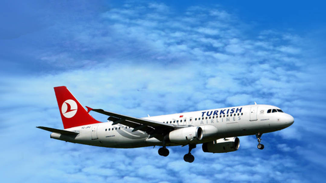 THY uçağının motoruna kuş çarptı