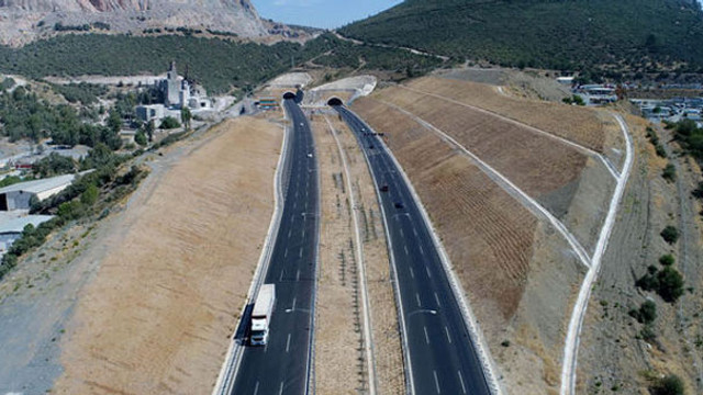 İstanbul - İzmir arası 3 saate düşüyor