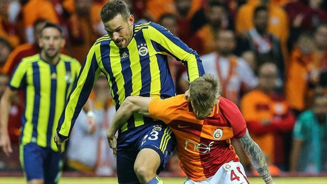 Cüneyt Çakır golü iptal etti !