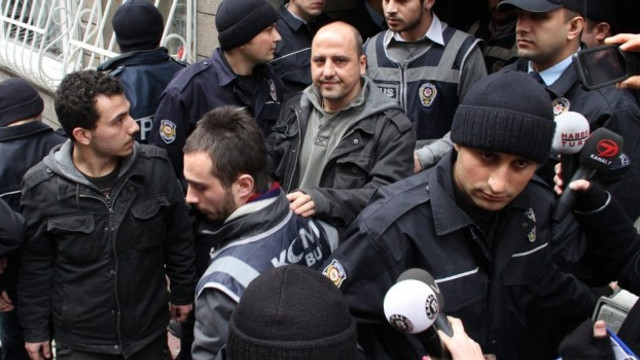 Ahmet Şık'a ''Katil Devlet'' davası !