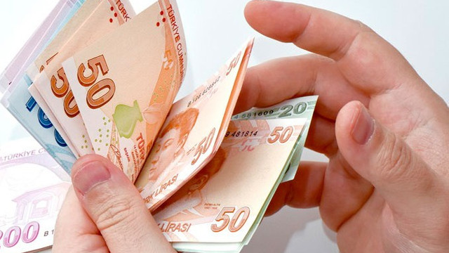 Kredi kartı borçlusu sayısı 1 milyona dayandı