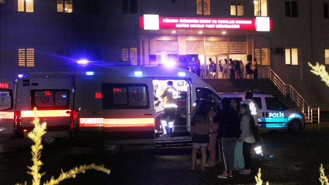 Kız yurdundaki eşek şakası müdürleri götürdü