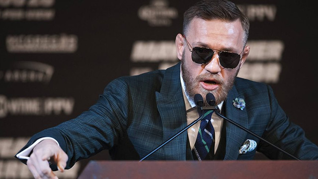 Pacquiao’dan McGregor'a davet !