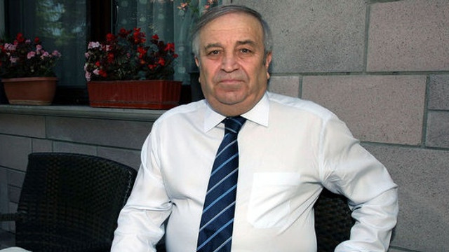 Nevşin Mengü'nün babası Şahin Mengü de bıraktı