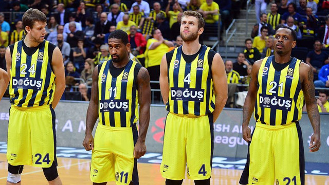 Fenerbahçe Barcelona'yı dağıttı !