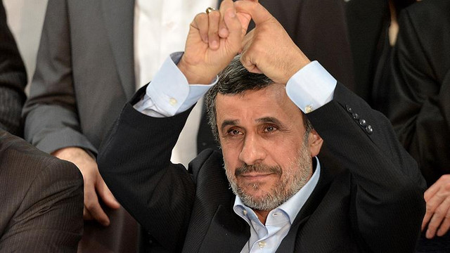 Ahmedinejad adaylık başvurusunda bulundu