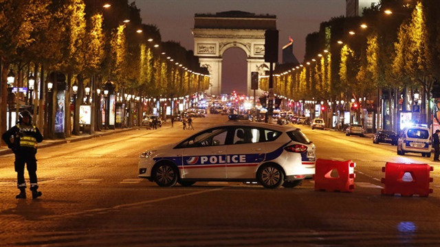 Paris'teki saldırı Türk müşavirliğini koruyan ekibe yapılmış