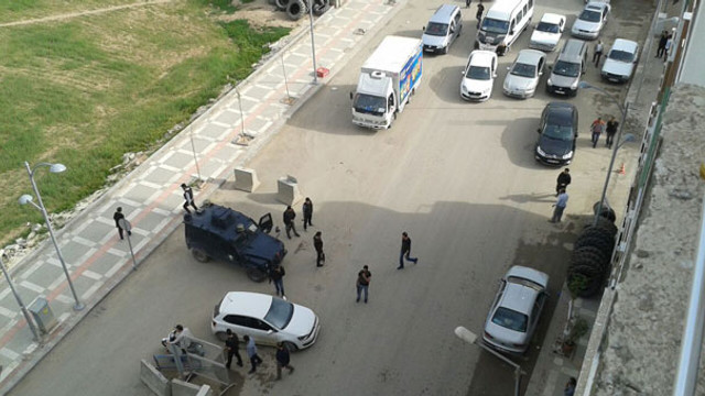 Emniyet Müdürlüğü'ne bombalı saldırı girişimi