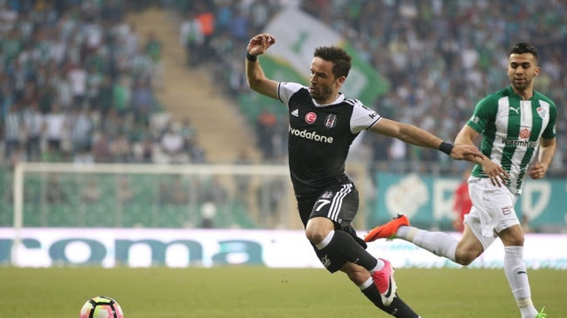 Gökhan Gönül sakatlandı