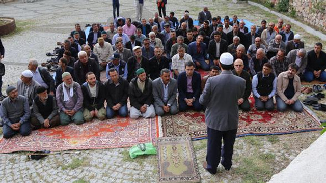 Yağmur duası etmeden önce yağmur yağdı