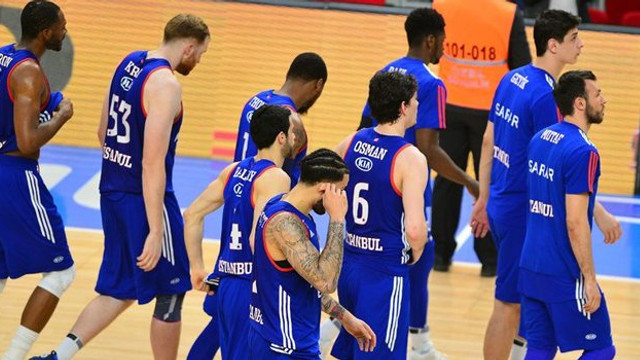 Anadolu Efes Euroleague'e veda etti.