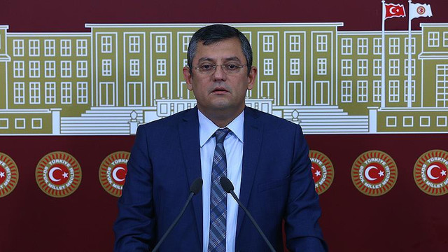 CHP'li Özer MHP'yi fena bombaladı