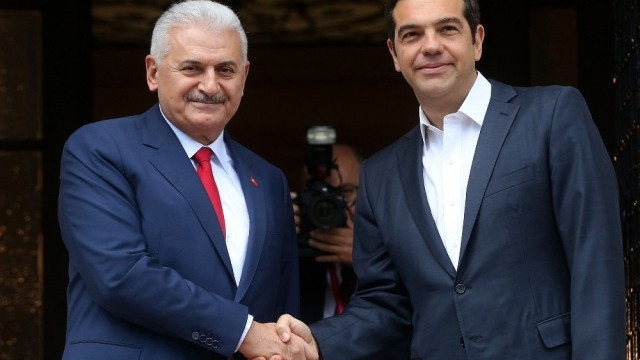 Başbakan Yıldırım'dan Çipras'a ''darbeci asker'' mesajı