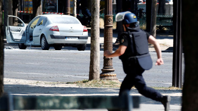 Paris'te güvenlik alarmı ! İnfilak etti...