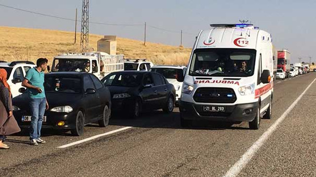 Polis midibüsü kaza yaptı: Ölü ve yaralılar var