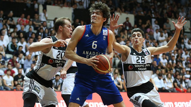 Tuncay Özilhan’a 4 ay men cezası