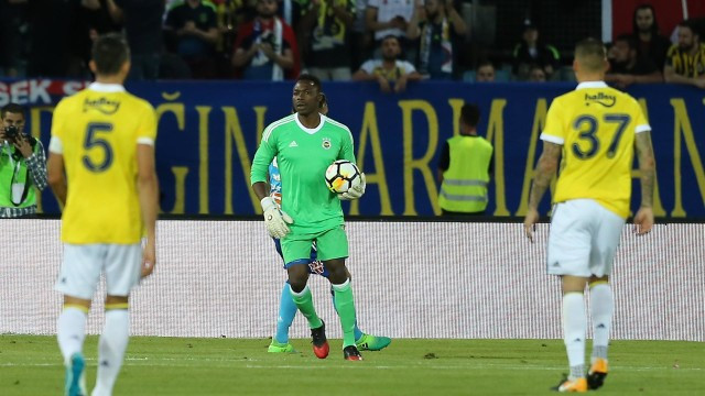 Fenerbahçe'de kale Kameni'ye emanet