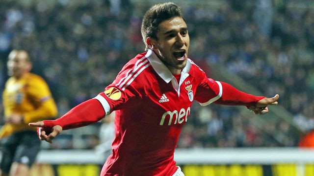 Üç büyükler Eduardo Salvio için yarışıyor