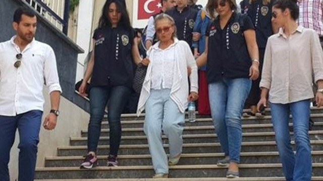 Nazlı Ilıcak, KKTC vatandaşlığında çıkarılıyor