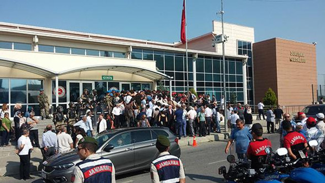Cumhuriyet Gazetesi davasına 130 avukat katıldı