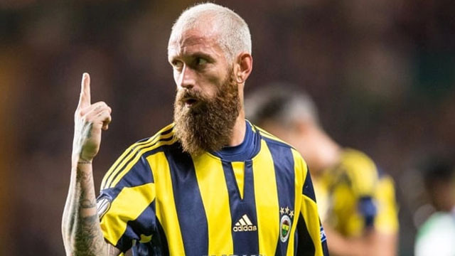 Raul Meireles futbolu bıraktığını açıkladı
