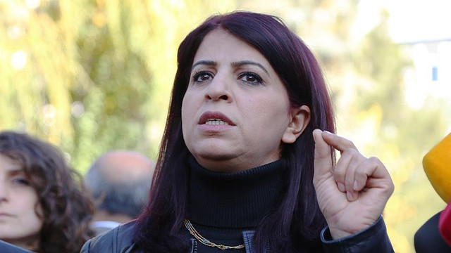 HDP'li milletvekili evinin önünde gözaltına alındı