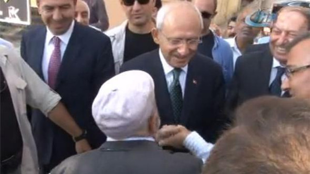 Kılıçdaroğlu'nun zor anları; vatandaş önünde yere yığıldı