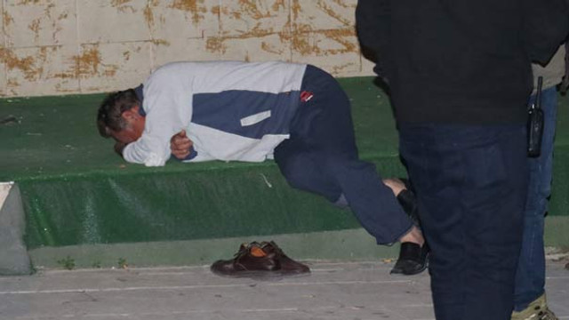 Dengesini kaybedip 8. kattan aşağı düştü