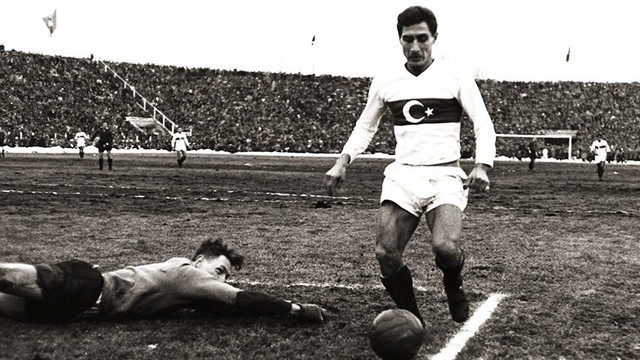 Fenerbahçe’den Lefter Küçükandonyadis paylaşımı